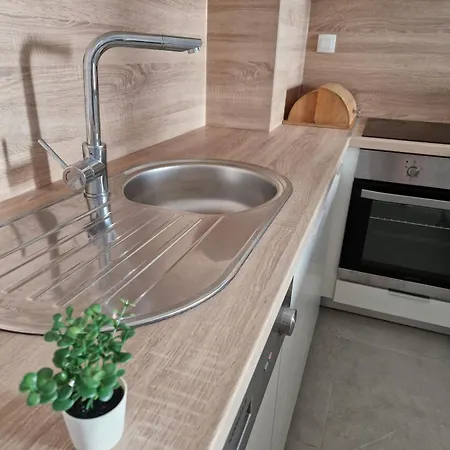 Zatvoreno Apartment *
