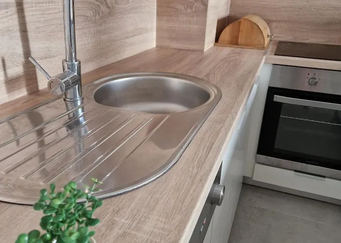 Zatvoreno Apartment *